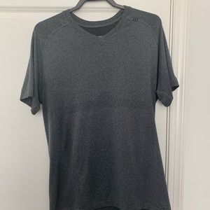 Lululemon Metal Vent V-Neck